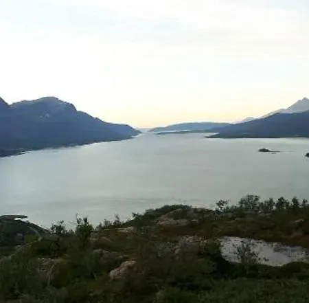 Holiday home Mountain Sjursnes